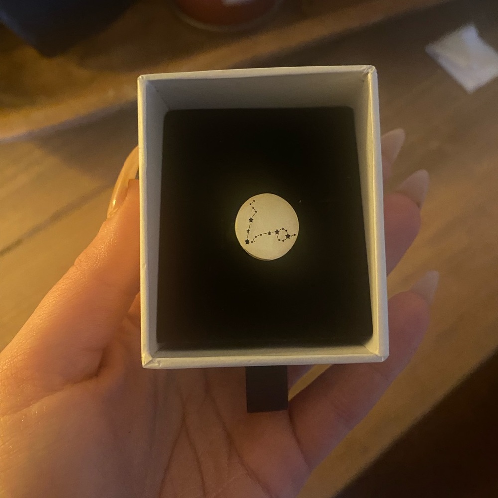 A man’s ring